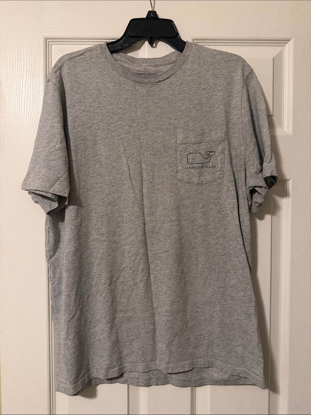 Vineyard Vines Short-Sleeve Pocket Tee in Heather Gray